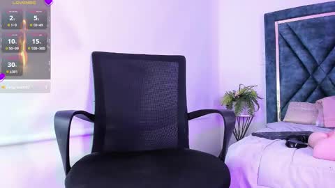 Snapshot of dapnne_ chatting on January 23, 2025, 1:51 am Daphne online show from January 23, 2025, 1:51 am