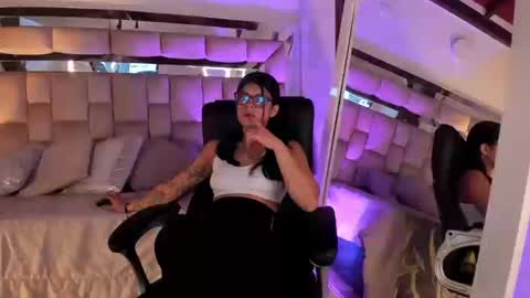 Snapshot of dapnne_ chatting on September 11, 2025, 12:38 pm Daphne online show from September 11, 2025, 12:38 pm