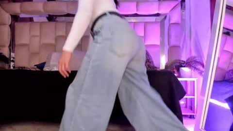 Snapshot of dapnne_ chatting on September 21, 2025, 12:18 pm Daphne online show from September 21, 2025, 12:18 pm