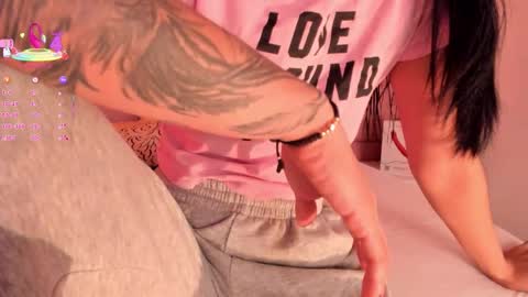 Snapshot of dapnne_ chatting on November 5, 2025, 1:33 pm Daphne online show from November 5, 2025, 1:33 pm