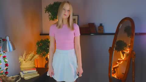 Kami online show from October 18, 2025, 4:15 am