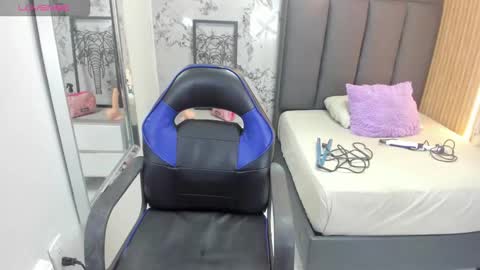        online show from November 27, 2025, 12:07 pm