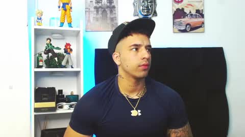 Snapshot of darius_phoenix chatting on December 2, 2024, 7:03 am Darius Phoenix online show from December 2, 2024, 7:03 am