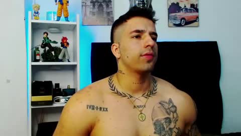 Snapshot of darius_phoenix chatting on December 2, 2024, 10:07 am Darius Phoenix online show from December 2, 2024, 10:07 am