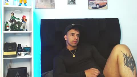 Snapshot of darius_phoenix chatting on December 3, 2024, 7:10 am Darius Phoenix online show from December 3, 2024, 7:10 am