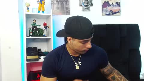 Snapshot of darius_phoenix chatting on December 24, 2024, 3:27 am Darius Phoenix online show from December 24, 2024, 3:27 am