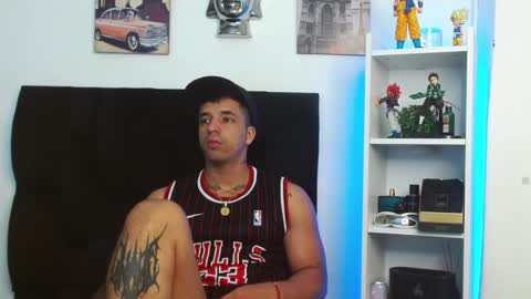 Snapshot of darius_phoenix chatting on December 24, 2024, 1:50 pm Darius Phoenix online show from December 24, 2024, 1:50 pm