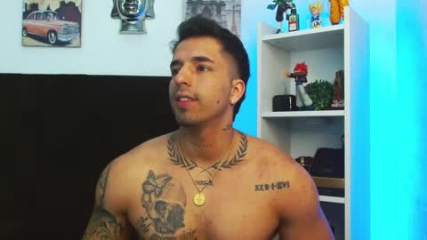 Snapshot of darius_phoenix chatting on January 4, 2025, 7:34 pm Darius Phoenix online show from January 4, 2025, 7:34 pm