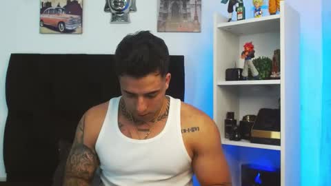 Snapshot of darius_phoenix chatting on January 5, 2025, 4:36 am Darius Phoenix online show from January 5, 2025, 4:36 am