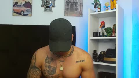 Snapshot of darius_phoenix chatting on January 5, 2025, 7:07 pm Darius Phoenix online show from January 5, 2025, 7:07 pm