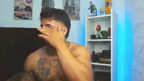 Snapshot of darius_phoenix chatting on January 14, 2025, 3:57 pm Darius Phoenix online show from January 14, 2025, 3:57 pm