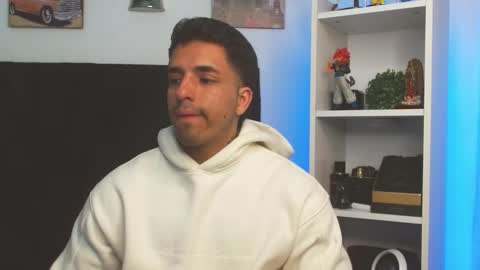 Snapshot of darius_phoenix chatting on January 24, 2025, 11:37 am Darius Phoenix online show from January 24, 2025, 11:37 am