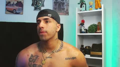 Snapshot of darius_phoenix chatting on January 27, 2025, 12:01 am Darius Phoenix online show from January 27, 2025, 12:01 am