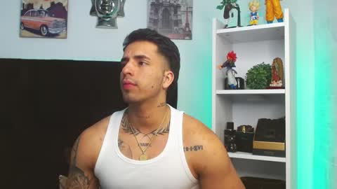 Snapshot of darius_phoenix chatting on January 29, 2025, 6:22 am Darius Phoenix online show from January 29, 2025, 6:22 am