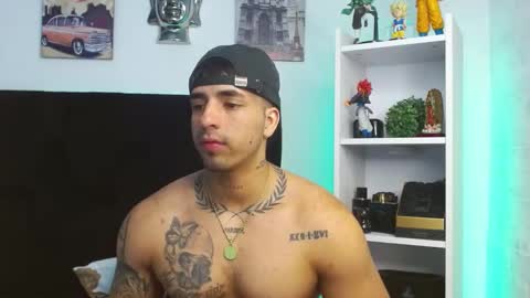 Snapshot of darius_phoenix chatting on January 29, 2025, 9:23 am Darius Phoenix online show from January 29, 2025, 9:23 am