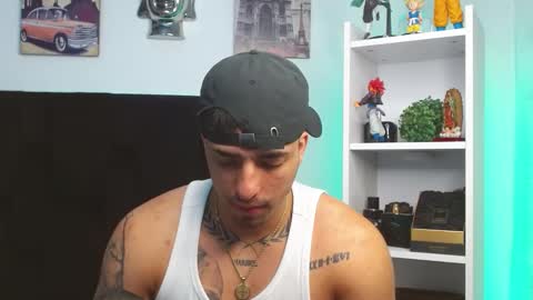 Snapshot of darius_phoenix chatting on January 29, 2025, 12:24 pm Darius Phoenix online show from January 29, 2025, 12:24 pm