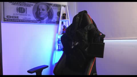 Snapshot of darius_phoenix chatting on February 3, 2025, 6:28 pm Darius Phoenix online show from February 3, 2025, 6:28 pm