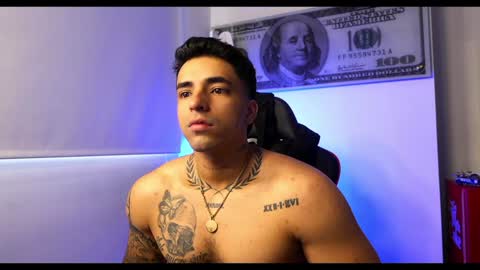 Snapshot of darius_phoenix chatting on February 5, 2025, 3:31 pm Darius Phoenix online show from February 5, 2025, 3:31 pm