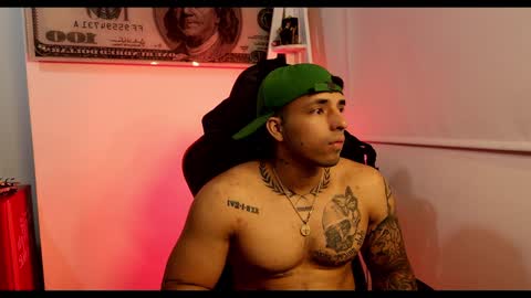 Snapshot of darius_phoenix chatting on February 8, 2025, 7:15 am Darius Phoenix online show from February 8, 2025, 7:15 am