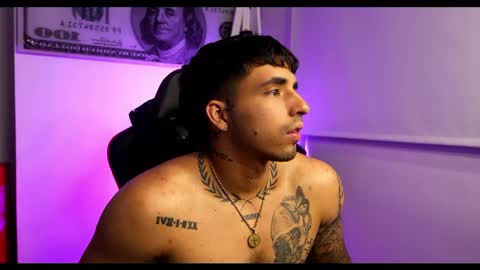 Snapshot of darius_phoenix chatting on February 11, 2025, 6:51 am Darius Phoenix online show from February 11, 2025, 6:51 am