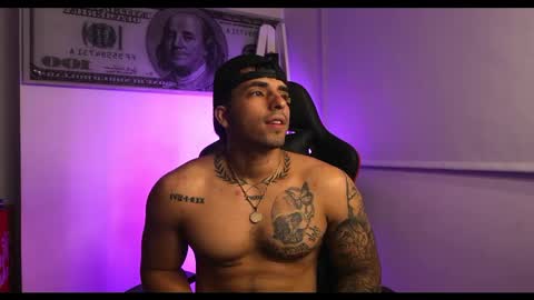 Snapshot of darius_phoenix chatting on February 15, 2025, 8:11 am Darius Phoenix online show from February 15, 2025, 8:11 am