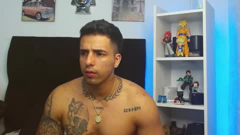 Snapshot of darius_phoenix chatting on February 28, 2025, 9:25 am Darius Phoenix online show from February 28, 2025, 9:25 am