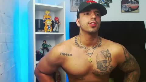 Snapshot of darius_phoenix chatting on March 4, 2025, 9:51 am Darius Phoenix online show from March 4, 2025, 9:51 am