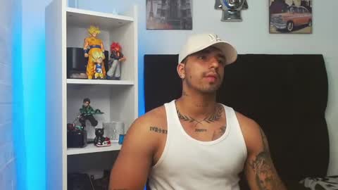 Snapshot of darius_phoenix chatting on March 5, 2025, 8:43 am Darius Phoenix online show from March 5, 2025, 8:43 am