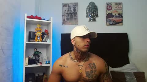 Snapshot of darius_phoenix chatting on March 7, 2025, 10:02 am Darius Phoenix online show from March 7, 2025, 10:02 am