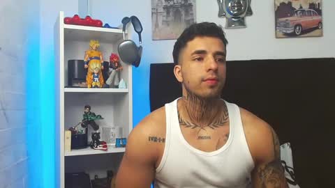 Snapshot of darius_phoenix chatting on March 10, 2025, 3:12 am Darius Phoenix online show from March 10, 2025, 3:12 am