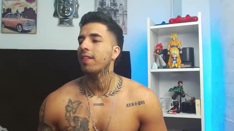 Snapshot of darius_phoenix chatting on March 12, 2025, 12:15 pm Darius Phoenix online show from March 12, 2025, 12:15 pm