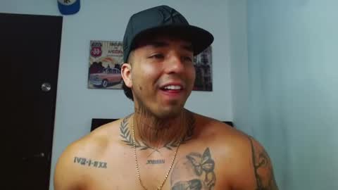 Snapshot of darius_phoenix chatting on September 18, 2025, 9:28 pm Darius Phoenix online show from September 18, 2025, 9:28 pm