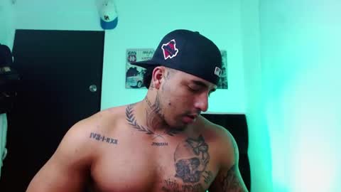 Snapshot of darius_phoenix chatting on September 20, 2025, 9:38 pm Darius Phoenix online show from September 20, 2025, 9:38 pm