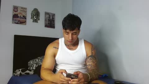 Snapshot of darius_phoenix chatting on September 25, 2025, 10:35 pm Darius Phoenix online show from September 25, 2025, 10:35 pm