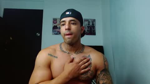 Snapshot of darius_phoenix chatting on September 27, 2025, 11:54 pm Darius Phoenix online show from September 27, 2025, 11:54 pm