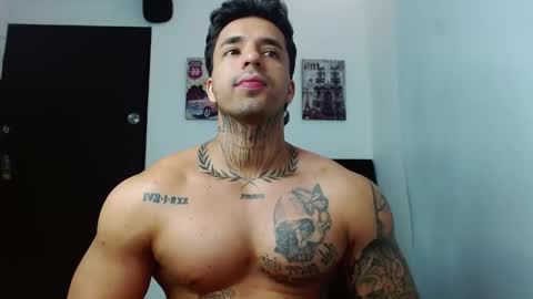 Snapshot of darius_phoenix chatting on September 28, 2025, 7:30 pm Darius Phoenix online show from September 28, 2025, 7:30 pm