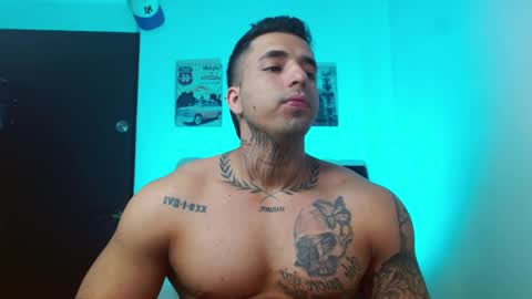 Snapshot of darius_phoenix chatting on October 4, 2025, 11:03 pm Darius Phoenix online show from October 4, 2025, 11:03 pm