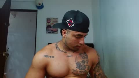 Snapshot of darius_phoenix chatting on October 6, 2025, 7:22 pm Darius Phoenix online show from October 6, 2025, 7:22 pm