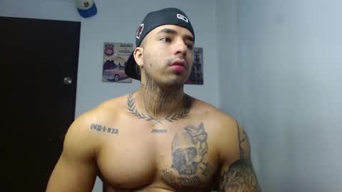 Snapshot of darius_phoenix chatting on October 24, 2025, 7:21 pm Darius Phoenix online show from October 24, 2025, 7:21 pm