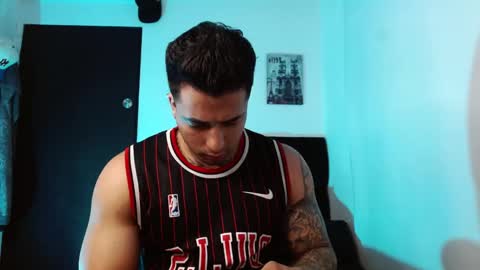 Snapshot of darius_phoenix chatting on November 14, 2025, 8:51 pm Darius Phoenix online show from November 14, 2025, 8:51 pm