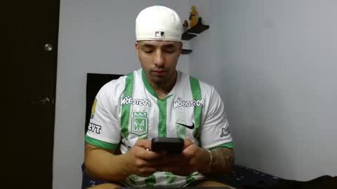 Snapshot of darius_phoenix chatting on December 13, 2025, 8:36 pm Darius Phoenix online show from December 13, 2025, 8:36 pm