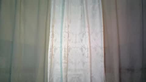Snapshot of dark_hurohuro19 chatting on February 17, 2025, 12:32 am LIANNA online show from February 17, 2025, 12:32 am