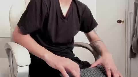 Snapshot of dark_sun333 chatting on September 16, 2025, 10:33 pm dark_sun333 online show from September 16, 2025, 10:33 pm