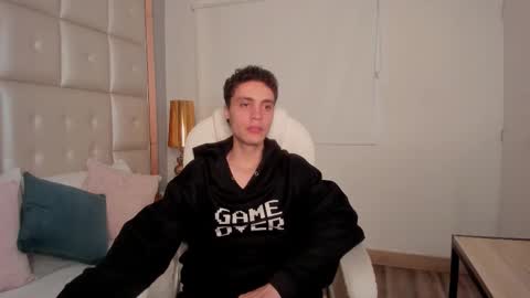 Snapshot of dark_sun333 chatting on October 2, 2025, 9:44 pm dark_sun333 online show from October 2, 2025, 9:44 pm