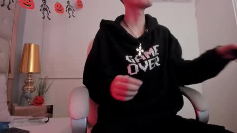 Snapshot of dark_sun333 chatting on October 25, 2025, 3:03 am dark_sun333 online show from October 25, 2025, 3:03 am