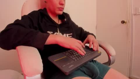 Snapshot of dark_sun333 chatting on November 2, 2025, 9:06 pm dark_sun333 online show from November 2, 2025, 9:06 pm