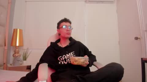 Snapshot of dark_sun333 chatting on November 9, 2025, 8:51 pm dark_sun333 online show from November 9, 2025, 8:51 pm