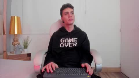 Snapshot of dark_sun333 chatting on November 19, 2025, 10:10 pm dark_sun333 online show from November 19, 2025, 10:10 pm