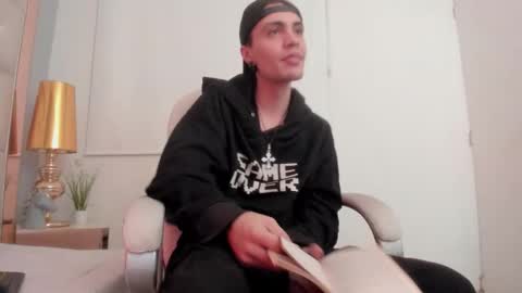 Snapshot of dark_sun333 chatting on November 29, 2025, 1:41 am dark_sun333 online show from November 29, 2025, 1:41 am