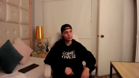 Snapshot of dark_sun333 chatting on December 14, 2025, 3:01 am dark_sun333 online show from December 14, 2025, 3:01 am